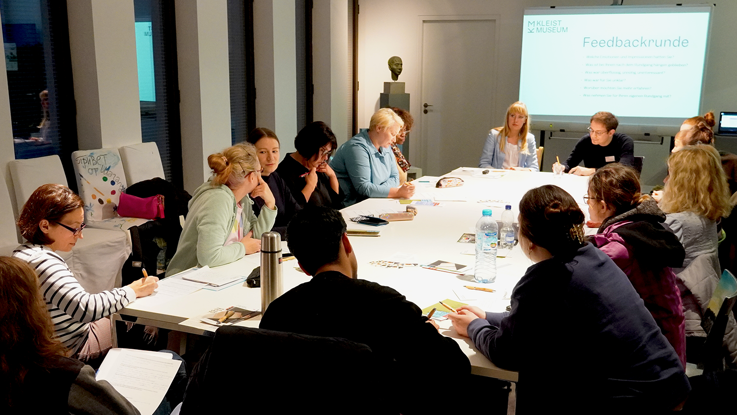 Storytelling-Workshop mit Teilnehmer*innen aus verschiedenen Ländern